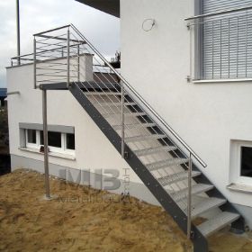 t01_treppe1-terrassenaufgang.jpg